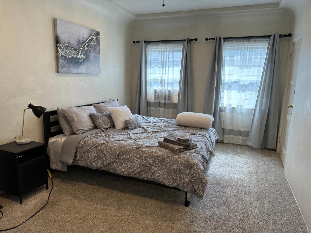 Spacious 2-Bedroom Unit In Hollywood ลอสแอนเจลิส ภายนอก รูปภาพ